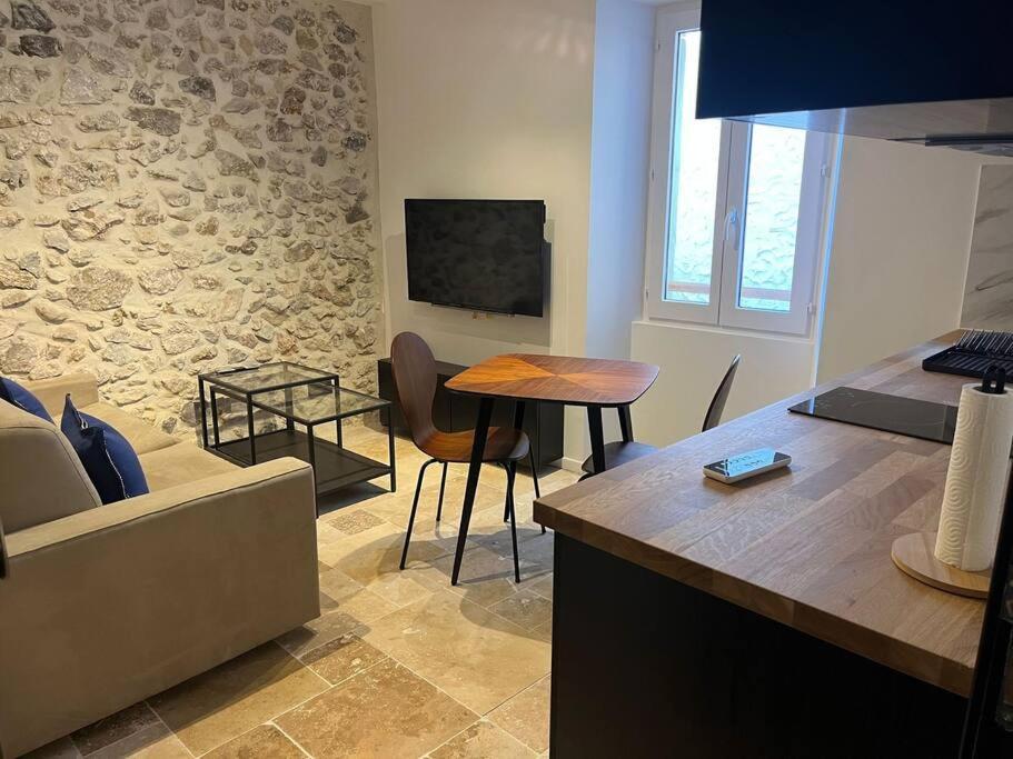 Moringa - New Unit For 2 Ac Close To Appartement